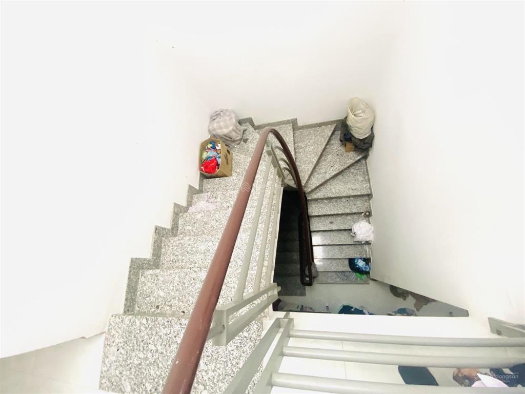 Bán nhà hxh hẻm xe hơi âu dương lân quận 8, 67m2, 4 tầng, hẻm thông, không quy hoạch.