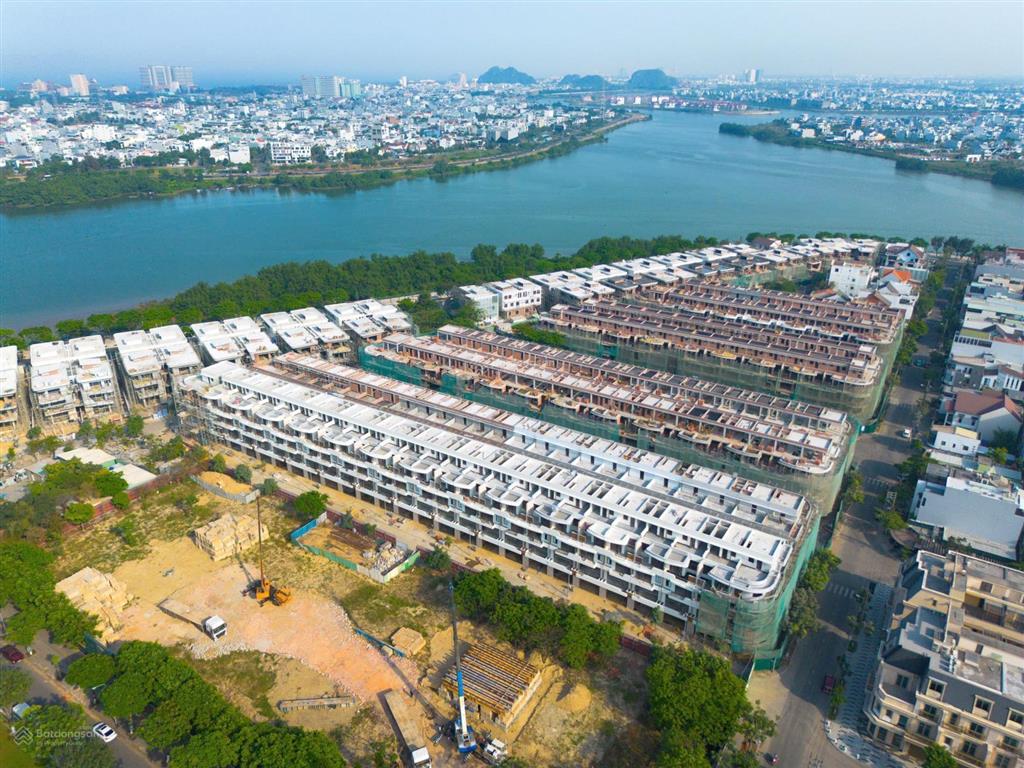 Cần bán gấp biệt thự 300m2 ngang 12m đường thăng long, mặt sông hàn, quận hải châu, tp đà nẵng