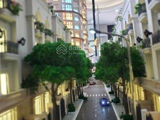 Liền kề imperial plaza 360 giải phóng, hà nội. ngay ngã 4 vọng ngân hàng cho vay 70% giá trị