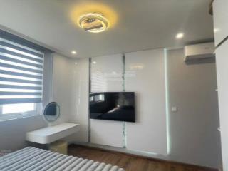 Chính chủ cần bán căn hộ 68 m2 tòa park view nội khu, giá 3,550  0982 862 ***