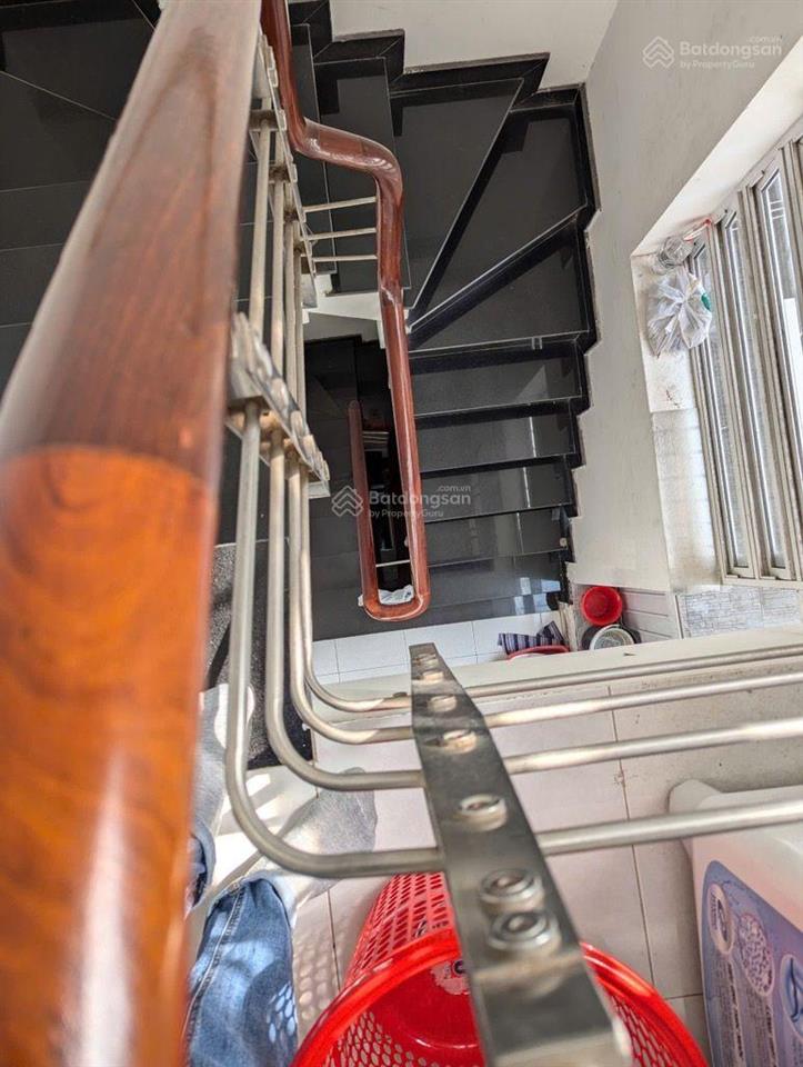 Bán gấp mặt tiền lê thị riêng q1, 4 tầng, 41 m2, đang cho thuê 30tr, chỉ 22 tỷ tl.