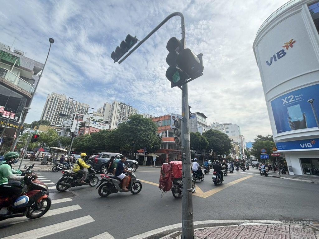 2 mt lô góc, cao thắng q3, 62 m2, 3 tầng, chỉ nhỉnh 31 tỷ tl.