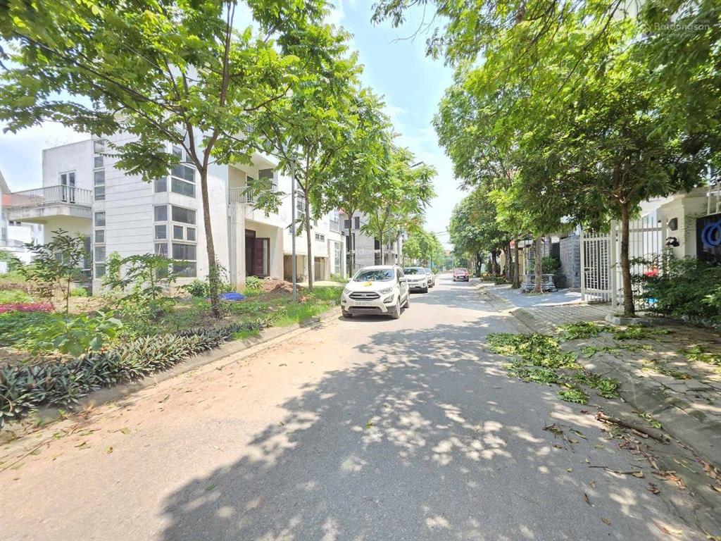 Bán căn biệt thự ngôi nhà mới 292,4m giá 75tr/m thu về