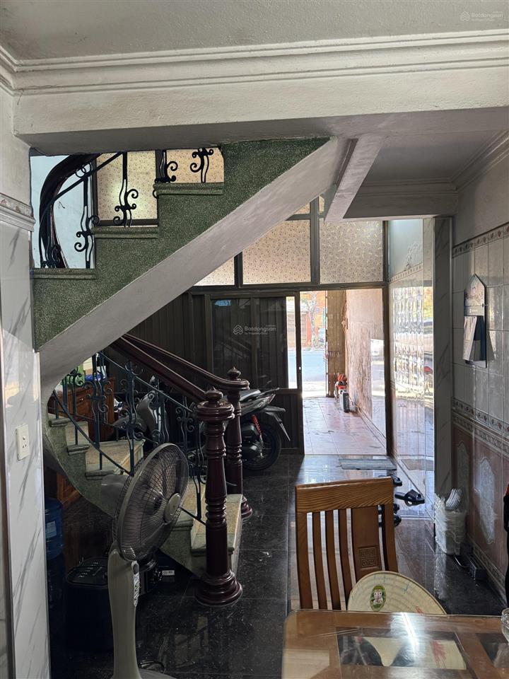 Bán nhà mặt phố tại lê thánh tông, 3,5 tỷ, 54,3 m2, view đẹp