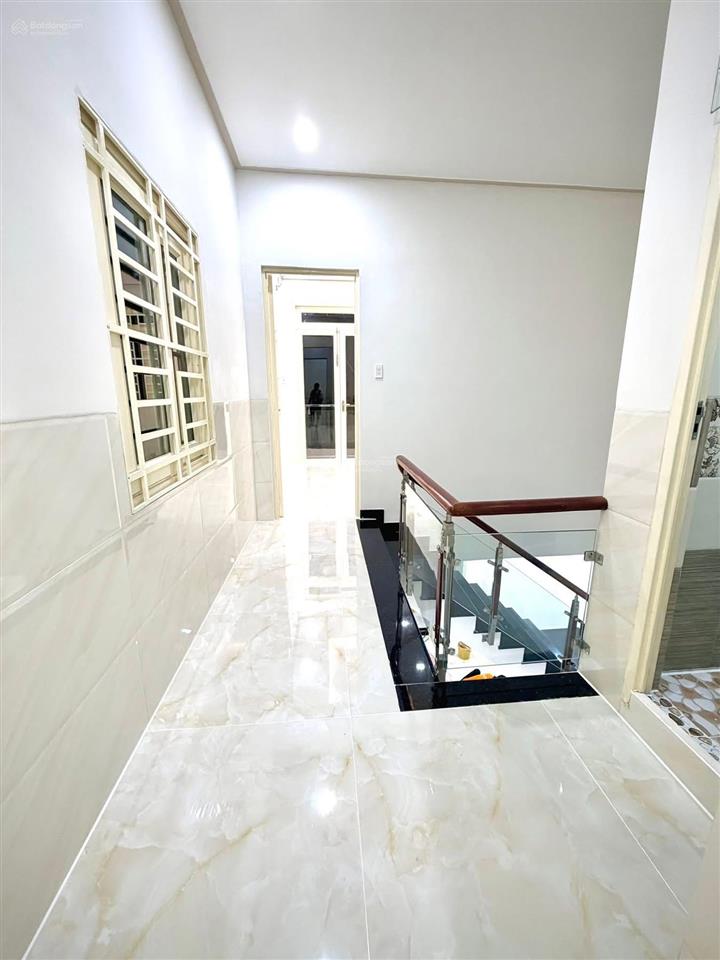 Nhà đẹp 4x11m 1 lầu đúc (2pn 2wc) hẻm 3m thông. 1/ văn cao, tân phú
