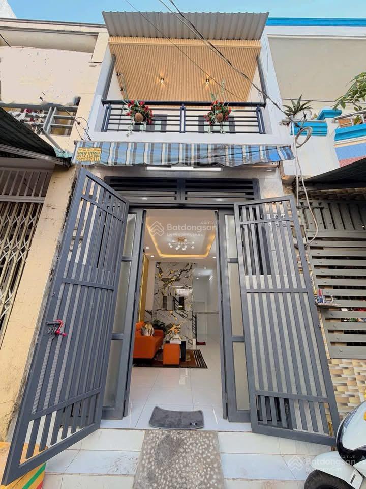 Nhà đẹp 3,01x10m 1lầu đúc (2pn 2wc) hẻm 4m. chiến lược giáp tân hoà đông. bình tân