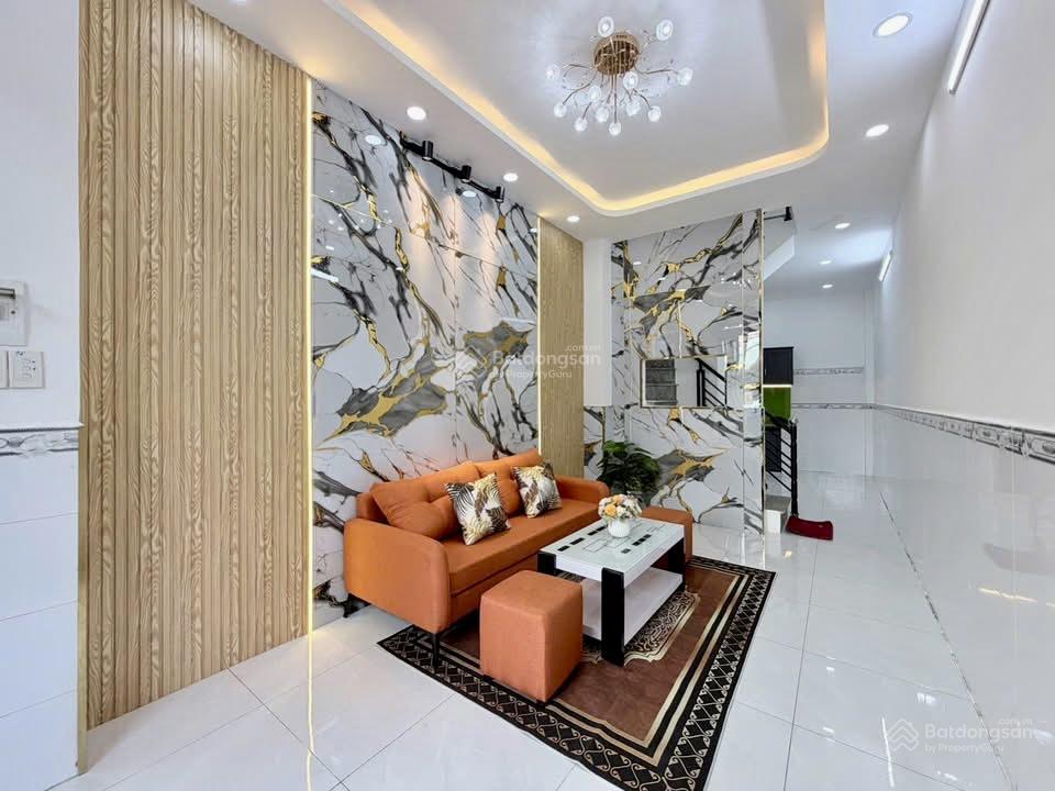 Nhà đẹp 3,01x10m 1lầu đúc (2pn 2wc) hẻm 4m. chiến lược giáp tân hoà đông. bình tân