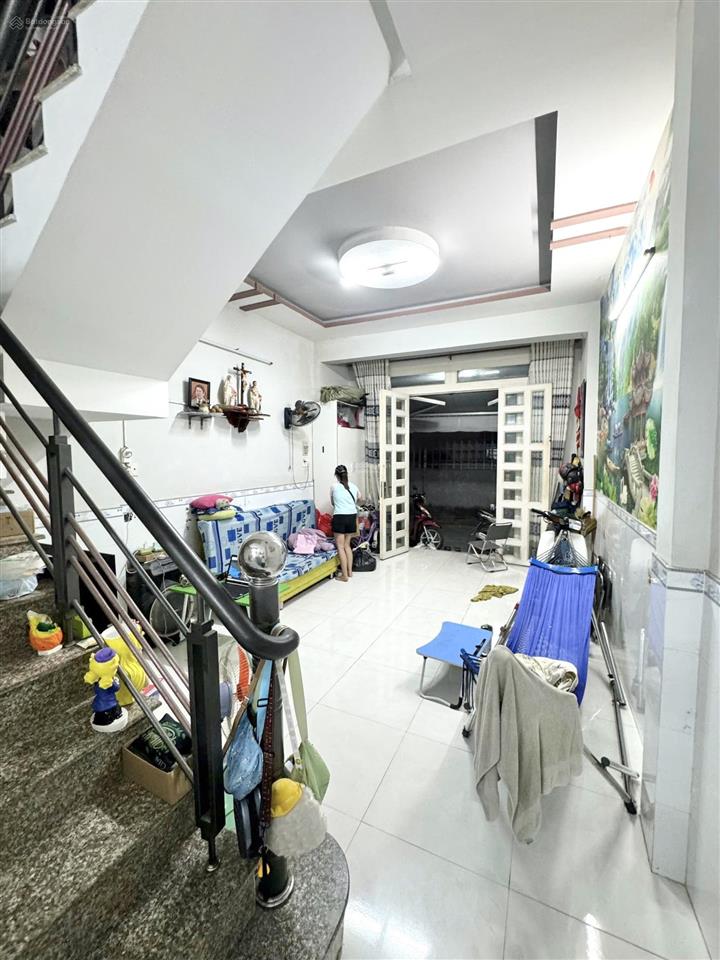 Nhà đúc kiên cố 4x9m 1lầu (2pn 2wc) hẻm 4m thông. 1/ đường số 14a. bình tân giáp tân phú