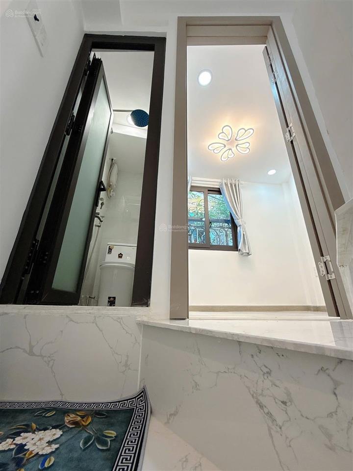 Nhà mới đẹp 3,3x3,6m 2lầu đúc (2pn 2wc) hẻm 2m. lê ngã. tân phú
