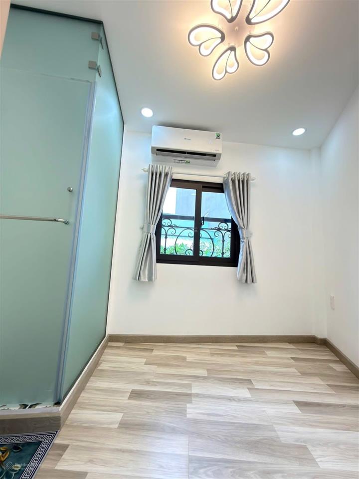 Nhà mới đẹp 3,3x3,6m 2lầu đúc (2pn 2wc) hẻm 2m. lê ngã. tân phú