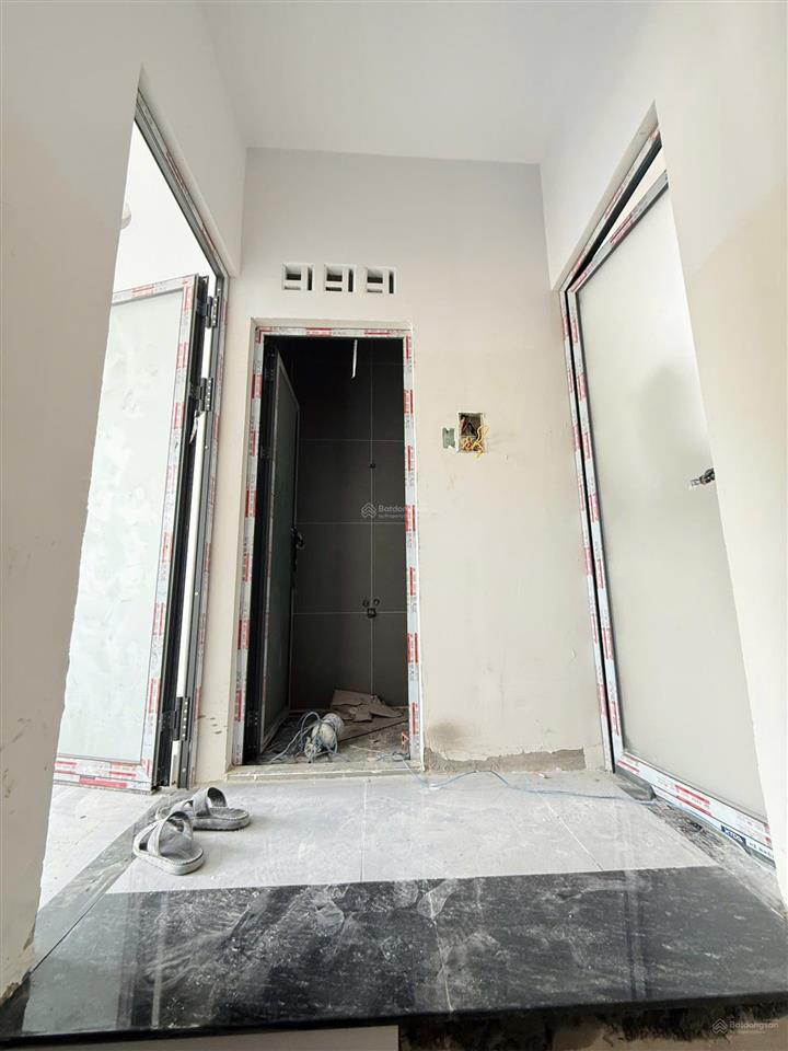 Nhà mặt tiền 4,2x9,2m lửng đúc + 1lầu đúc (3pn 2wc) đường 5m. đường 13a. bình tân