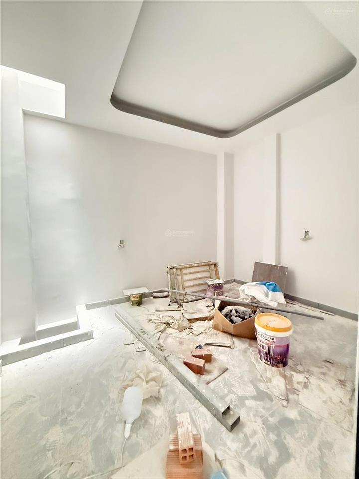 Nhà mặt tiền 4,2x9,2m lửng đúc + 1lầu đúc (3pn 2wc) đường 5m. đường 13a. bình tân