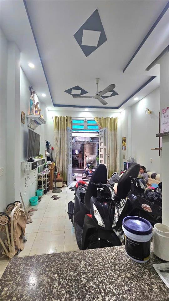 Nhà rẻ 4x7m 2lầu đúc (2pn 2wc) hẻm 5m. đường 19a  ấp chiến lược. bình tân