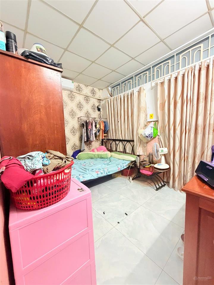 Nhà bán 4x7m 1lầu đúc (2pn 2wc) hẻm 4m thông. đình nghi xuân. bình tân (gần chợ bốn xã)