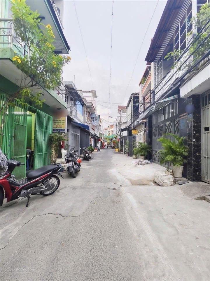 Bán đẹp 4x6m (1lầu đúc  2wc) đường 6m. đô đốc lộc, tân phú