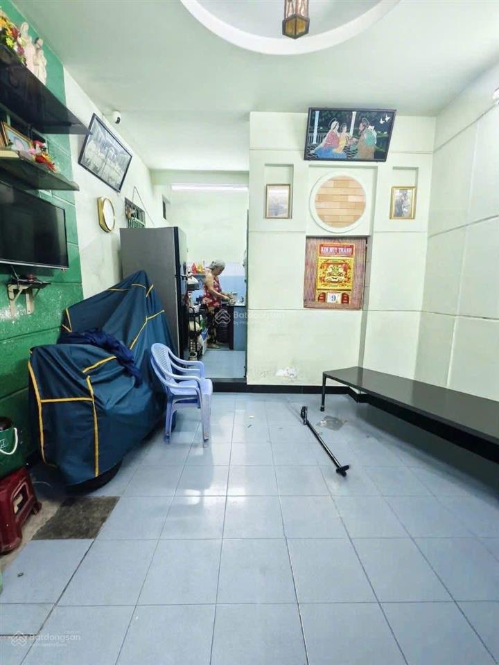 Bán đẹp 4x6m (1lầu đúc  2wc) đường 6m. đô đốc lộc, tân phú