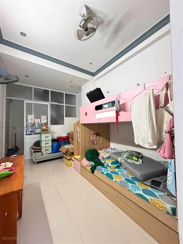 Bán nhà 3,5x8m 2 lầu sân thượng (2pn  2wc) hẻm 4m. bình trị đông  sát lê văn quới. bình tân