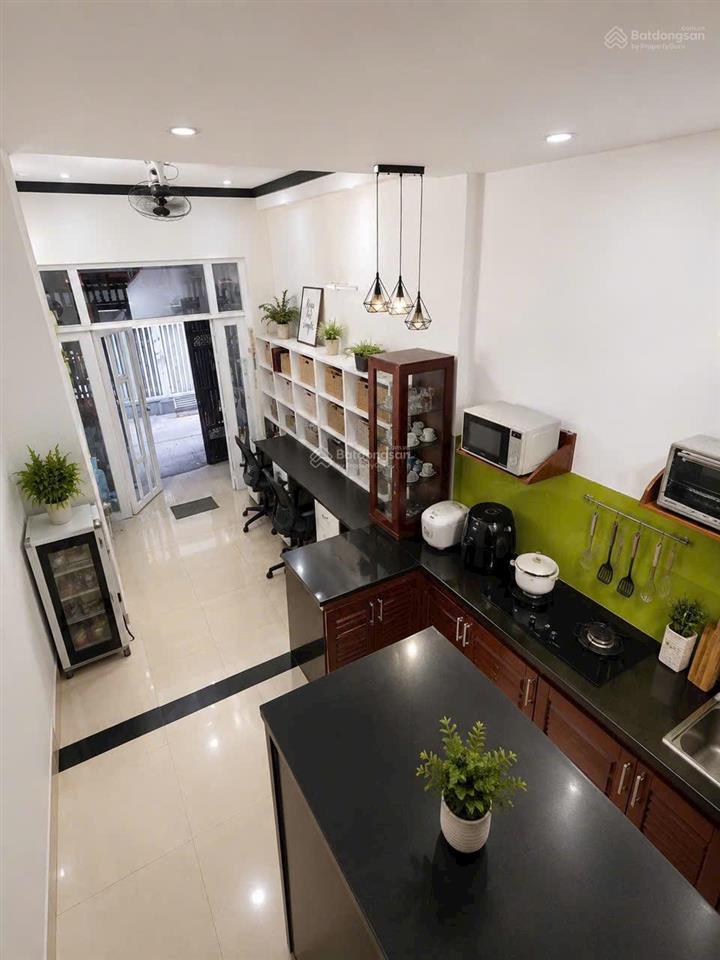 Bán nhà 3,5x8m 2 lầu sân thượng (2pn  2wc) hẻm 4m. bình trị đông  sát lê văn quới. bình tân