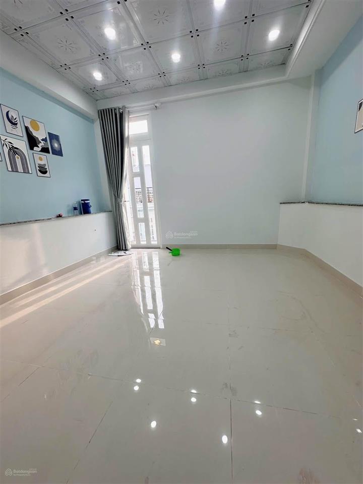Bán nhà mới 4,1 x 8m 3 lầu (3pn 4wc) hẻm 4,5m. đường 18b  gò xoài. bình tân