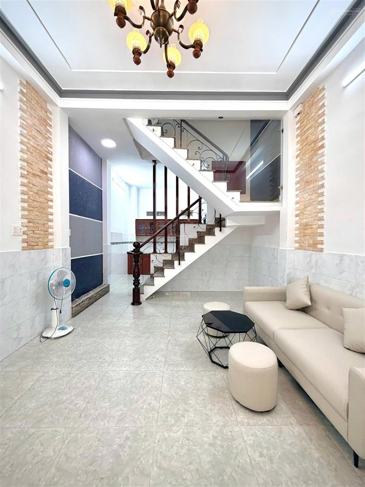 Bán nhà 4x10m 2lầu + st (4pn 3wc) hẻm 3gác. đường số 14  lê văn quới. bình tân