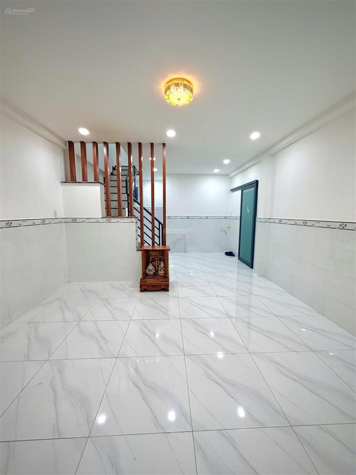 Bán nhà mới 4x8m (1 lầu đúc  2wc) hẻm 3m. lê văn quới, bình tân