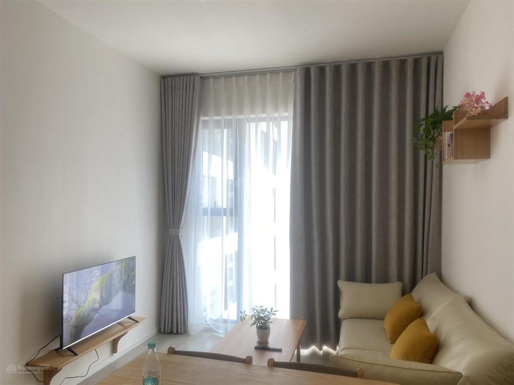Cho thuê gấp cc 2pn, 1wc, 50m2, 11 triệu ở tòa c, masteri centre point, q9, hcm