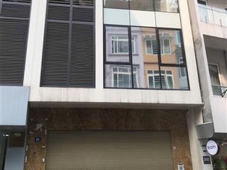 Cho thuê nhà mp tuệ tĩnh 110m2 x 2 tầng, mt 6m, thông sàn, thang máy, riêng biệt.  0974 557 ***