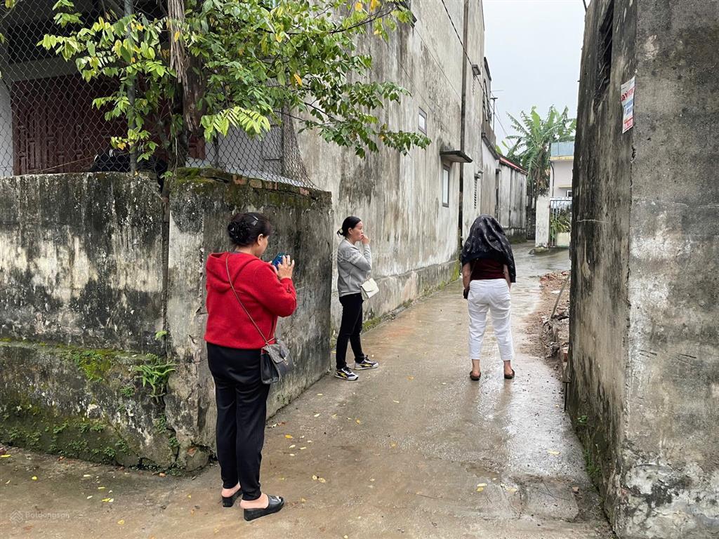 Chính chủ gửi bán lô đất thổ cư 345m², mt 12,5m, full thổ cư, vuông vắn, vị trí đẹp. giá 1,8 tỷ