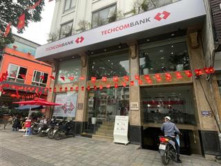 Cho thuê sàn văn phòng mp trần khát chân 130m2, mt 10m, có hầm, thang máy.  0974 557 ***