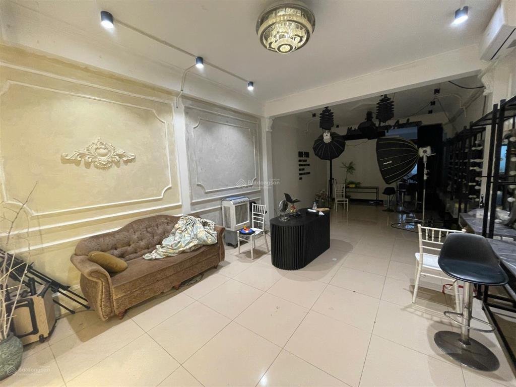 Cho thuê nhà nguyên căn mp mai hắc đế 110m2 x 4 tầng, mt 5m, thông sàn, nhà mới.  0974 557 ***