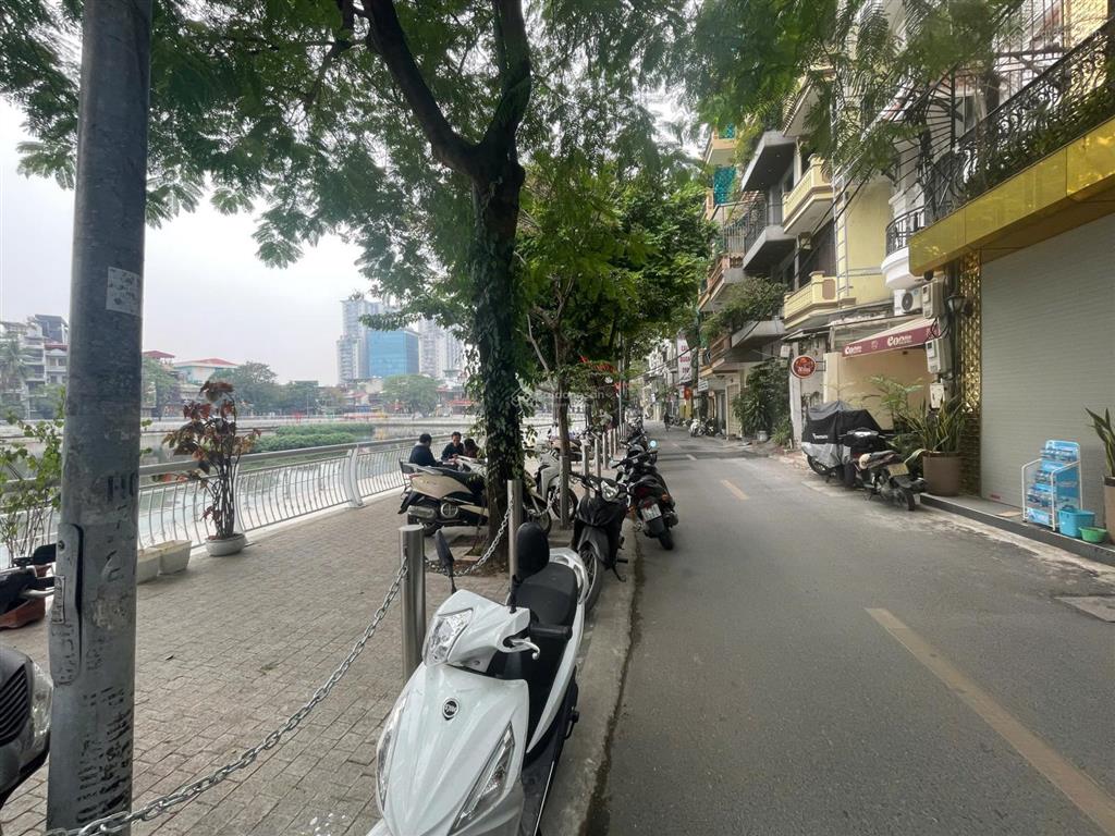 Cho thuê nhà mp mai anh tuấn 80m2 x 5 tầng mt 8m, thang máy, thông sàn, nguyên căn  0974 557 ***
