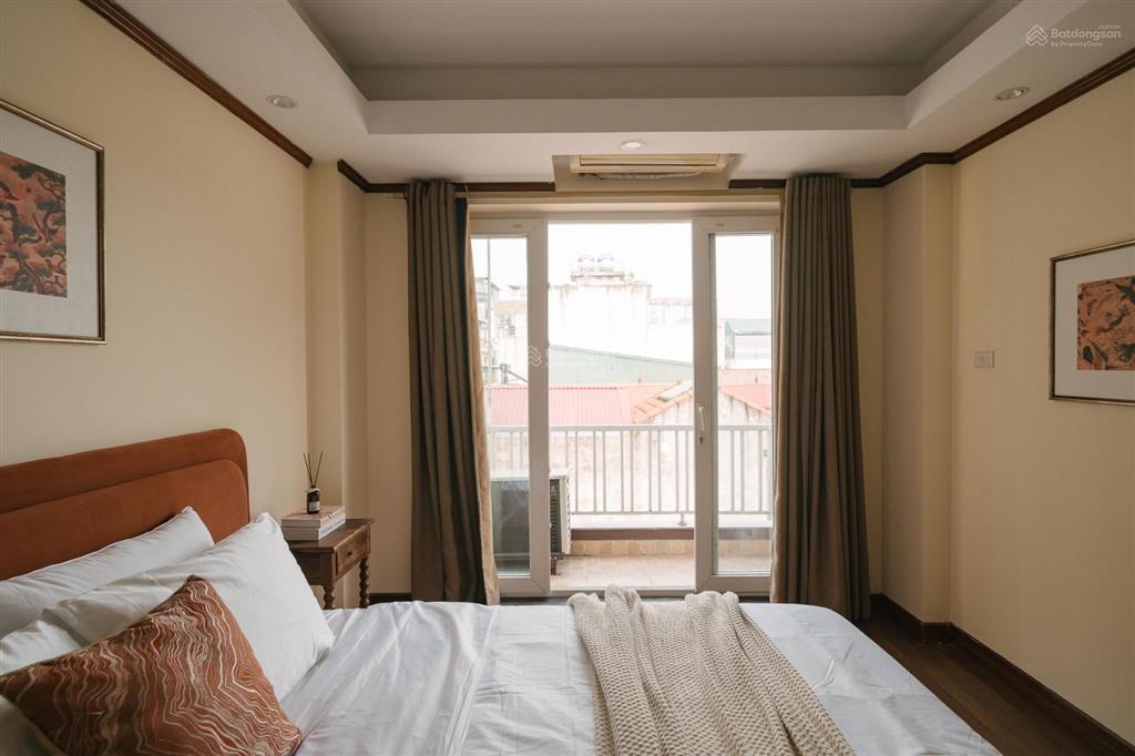 Căn hộ phố lý nam đế 70m2, 2pn, 1pk, 1vs, full đồ, thang máy, pccc, gần phố. giá 13tr/tháng