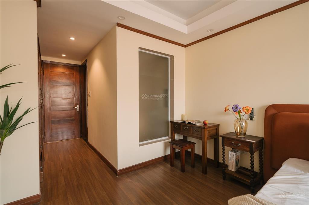 Căn hộ phố lý nam đế 70m2, 2pn, 1pk, 1vs, full đồ, thang máy, pccc, gần phố. giá 13tr/tháng