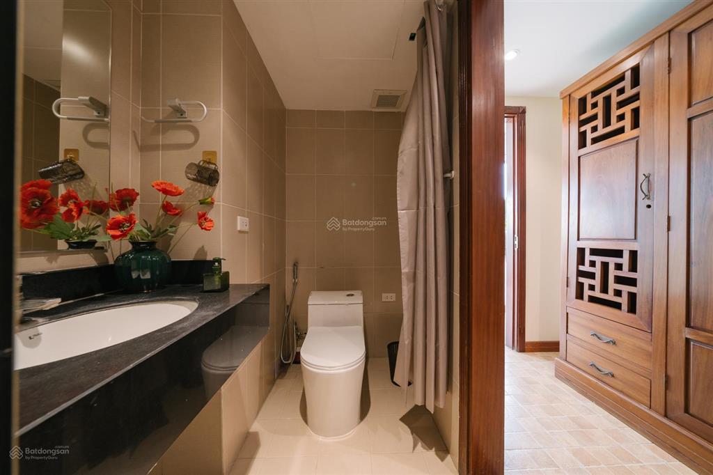 Căn hộ phố lý nam đế 70m2, 2pn, 1pk, 1vs, full đồ, thang máy, pccc, gần phố. giá 13tr/tháng