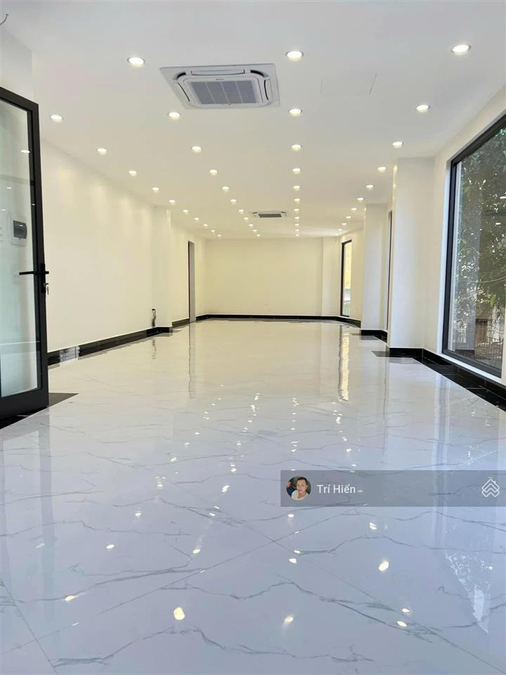 Cho thuê nhà mp thợ nhuộm 30m2 x 5 tầng, mt 5m, thông sàn, nguyên căn, đoạn đẹp.  0974 557 ***