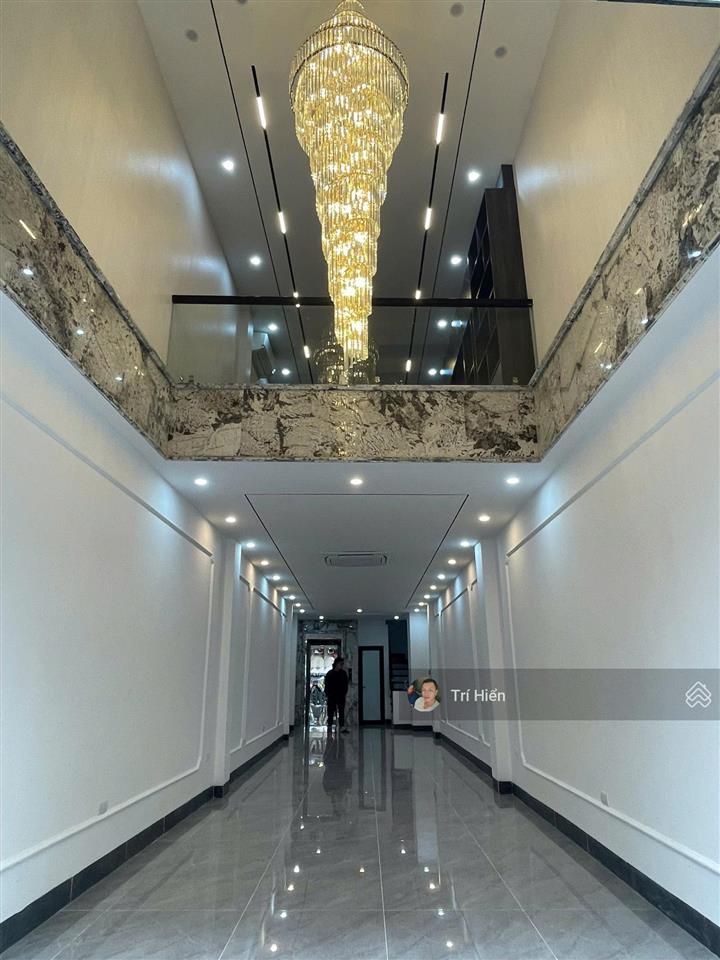 Cho thuê nhà mp bảo linh 70m2 x 5 tầng, mt 4m, nhà mới xây, thông sàn, thang máy. giá 35tr/tháng