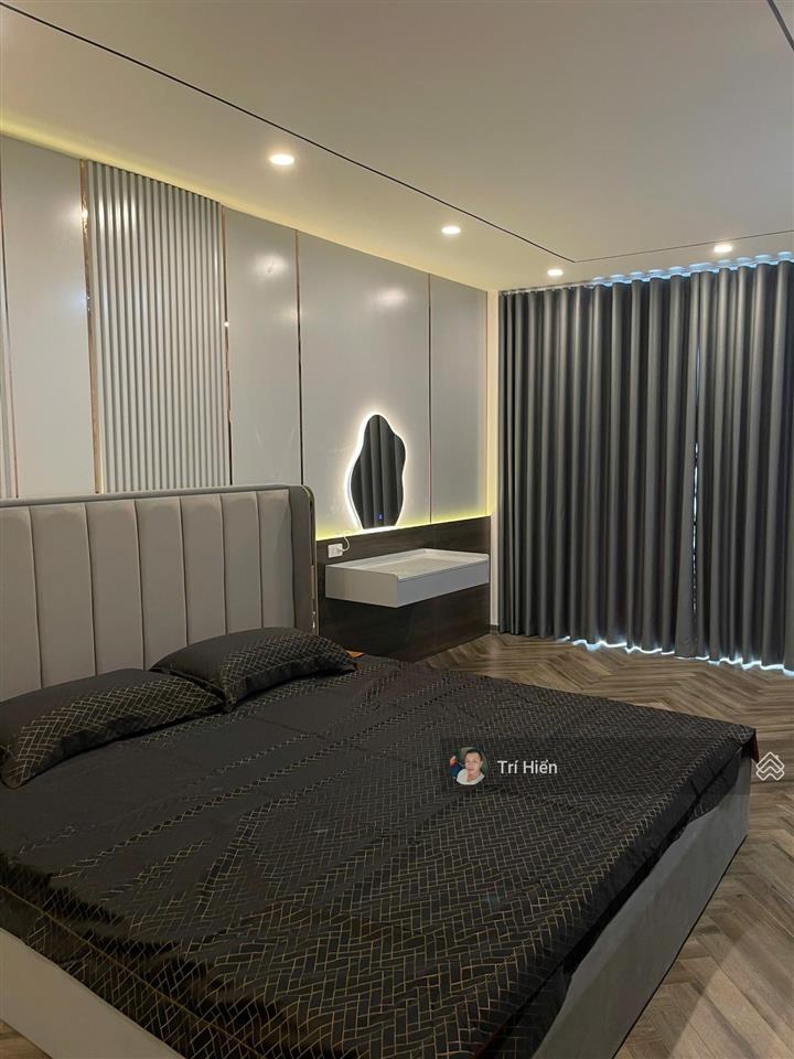 Cho thuê nhà mp bảo linh 70m2 x 5 tầng, mt 4m, nhà mới xây, thông sàn, thang máy. giá 35tr/tháng