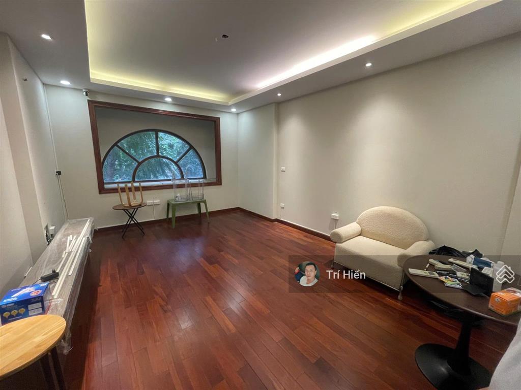 Cho thuê nhà phố trần quang diệu 50m2 x 6 tầng, mt 4,5m, thang máy, thông sàn.  0974 557 ***