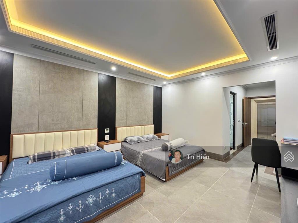 Cho thuê nhà riêng phố hồng hà 80m2 x 7 tầng, mt 5m, thang máy, thông sàn, nguyên căn. giá 42tr