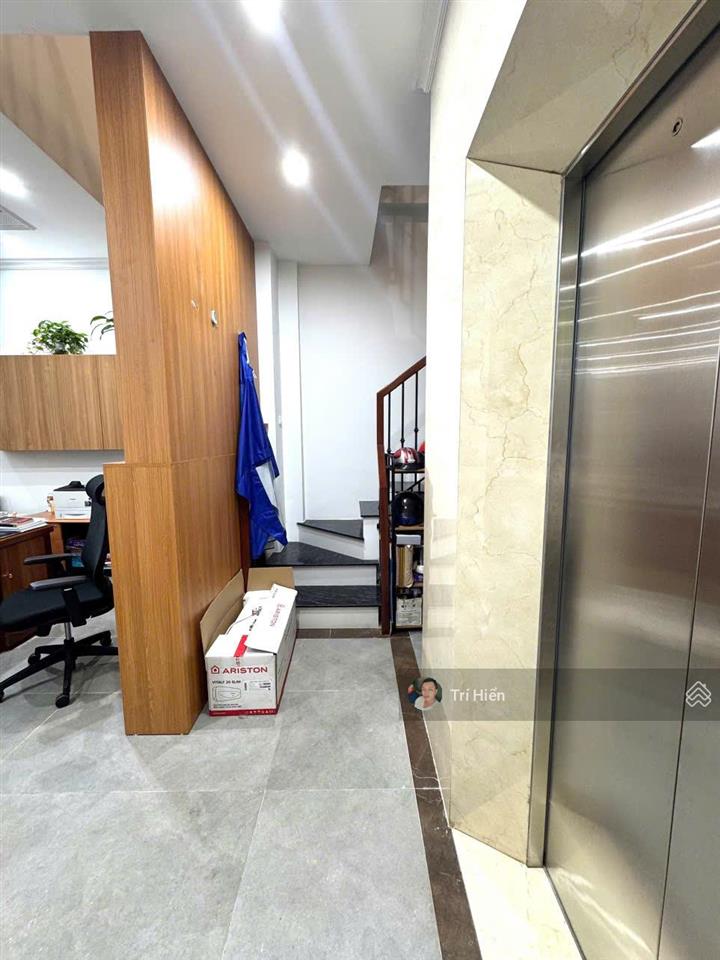 Cho thuê nhà riêng phố hồng hà 80m2 x 7 tầng, mt 5m, thang máy, thông sàn, nguyên căn. giá 42tr