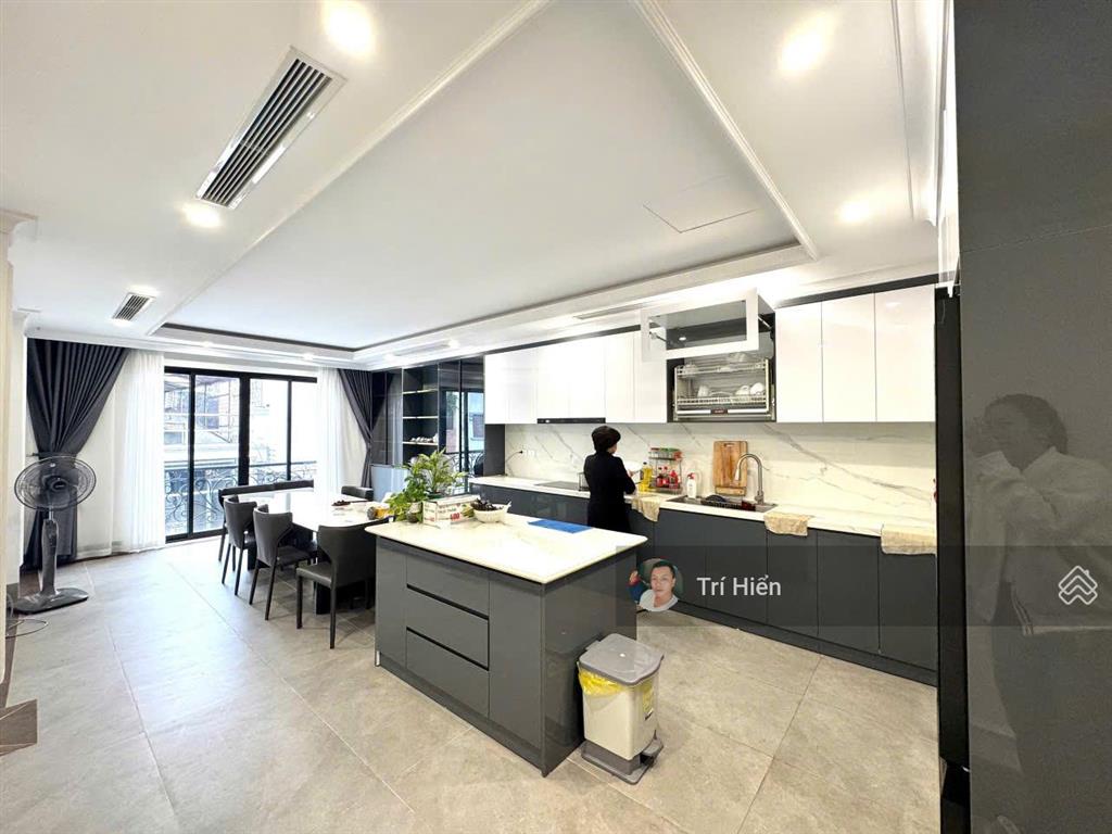 Cho thuê nhà riêng phố hồng hà 80m2 x 7 tầng, mt 5m, thang máy, thông sàn, nguyên căn. giá 42tr
