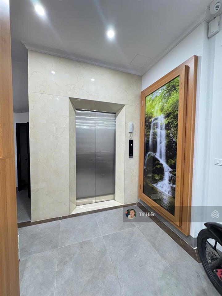 Cho thuê nhà riêng phố hồng hà 80m2 x 7 tầng, mt 5m, thang máy, thông sàn, nguyên căn. giá 42tr