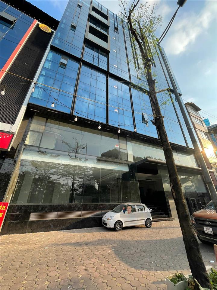 Cho thuê nhà mp kim mã 65m2 x 7 tầng, mt 8m, thông sàn, nguyên căn, đoạn đẹp.  0974 557 ***