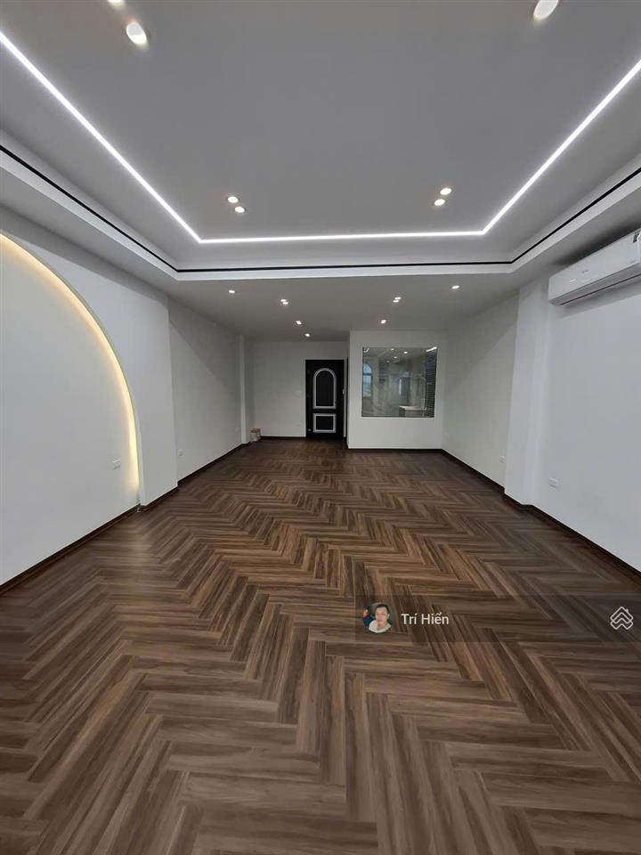 Cho thuê nhà liền kề phố hồng tiến 80m2 x 6 tầng, mt 5m, nhà mới, thang máy.  0974 557 ***