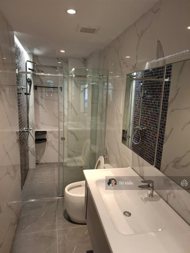 Cho thuê nhà liền kề phố hồng tiến 80m2 x 6 tầng, mt 5m, nhà mới, thang máy.  0974 557 ***