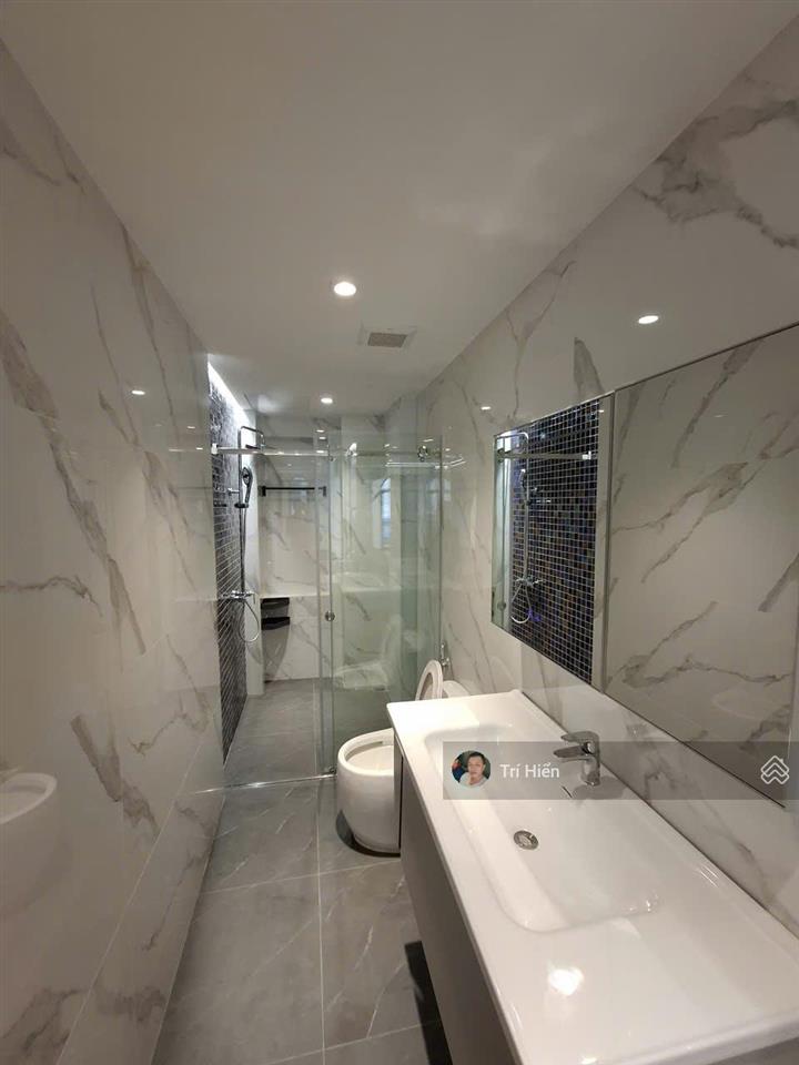 Cho thuê nhà liền kề phố hồng tiến 80m2 x 6 tầng, mt 5m, nhà mới, thang máy.  0974 557 ***