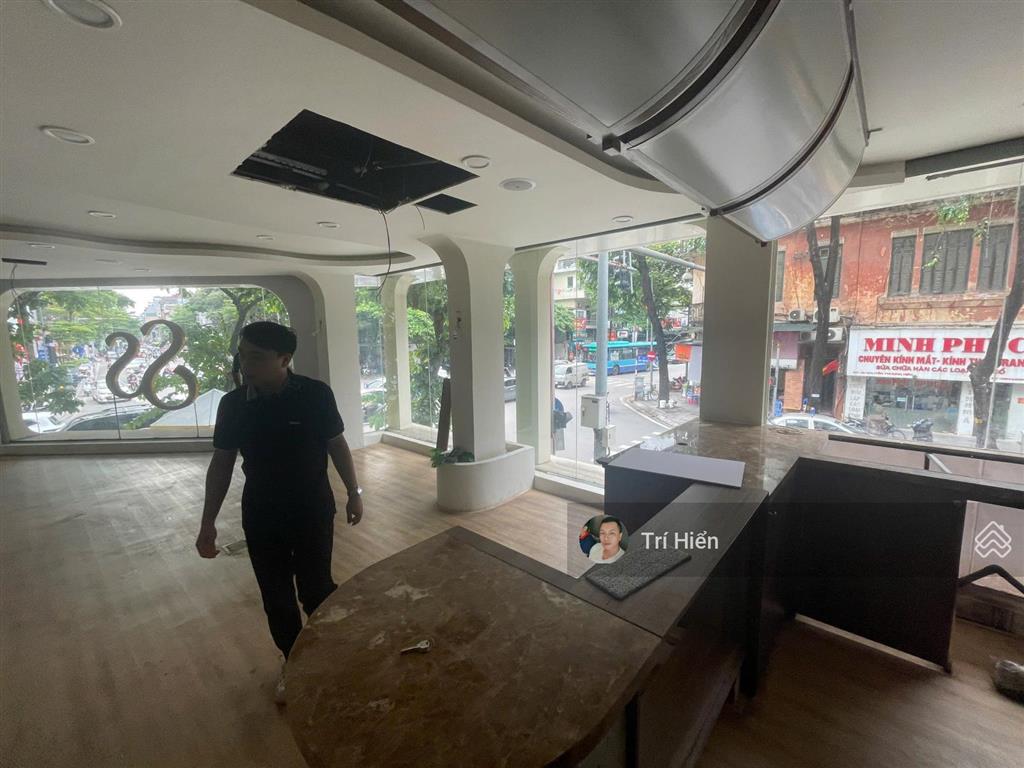 Cho thuê lô góc mp lê duẩn 90m2 x 4 tầng, mt 16m, nhà mới, thông sàn, ngã tư phố.  0974 557 ***