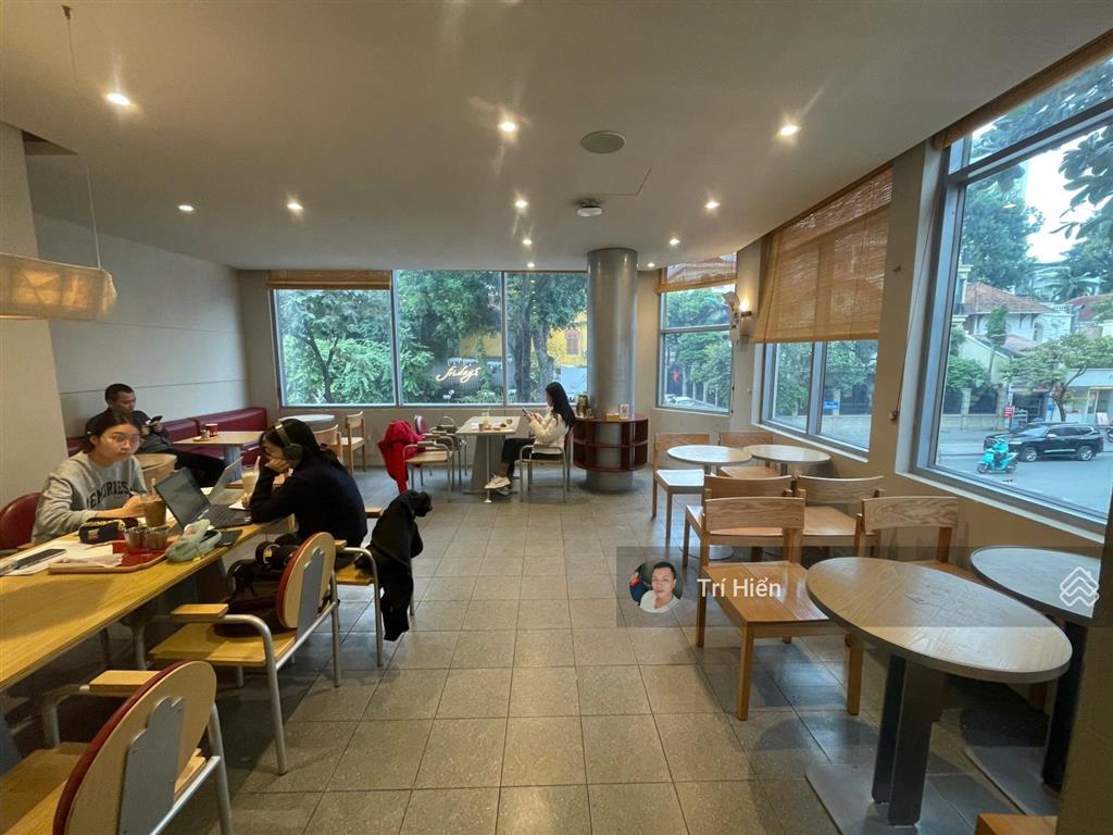 Cho thuê lô góc mp lê duẩn 90m2 x 4 tầng, mt 16m, nhà mới, thông sàn, ngã tư phố.  0974 557 ***