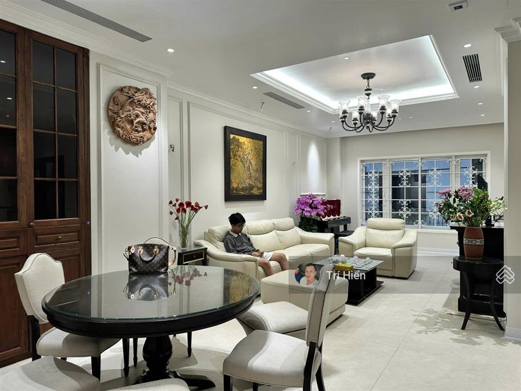 Cho thuê nhà phố phạm huy thông 80m2 x 5 tầng, mt 6m, riêng biệt, gần hồ ngọc khánh. giá 33tr/th