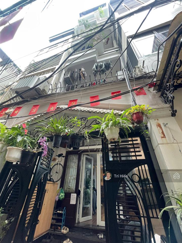 Bán nhà phố nguyễn đình chiểu 54m2 xây 5,5 tầng, mt 3,7m, nhà mới, thang máy, ngõ rộng, gần phố.